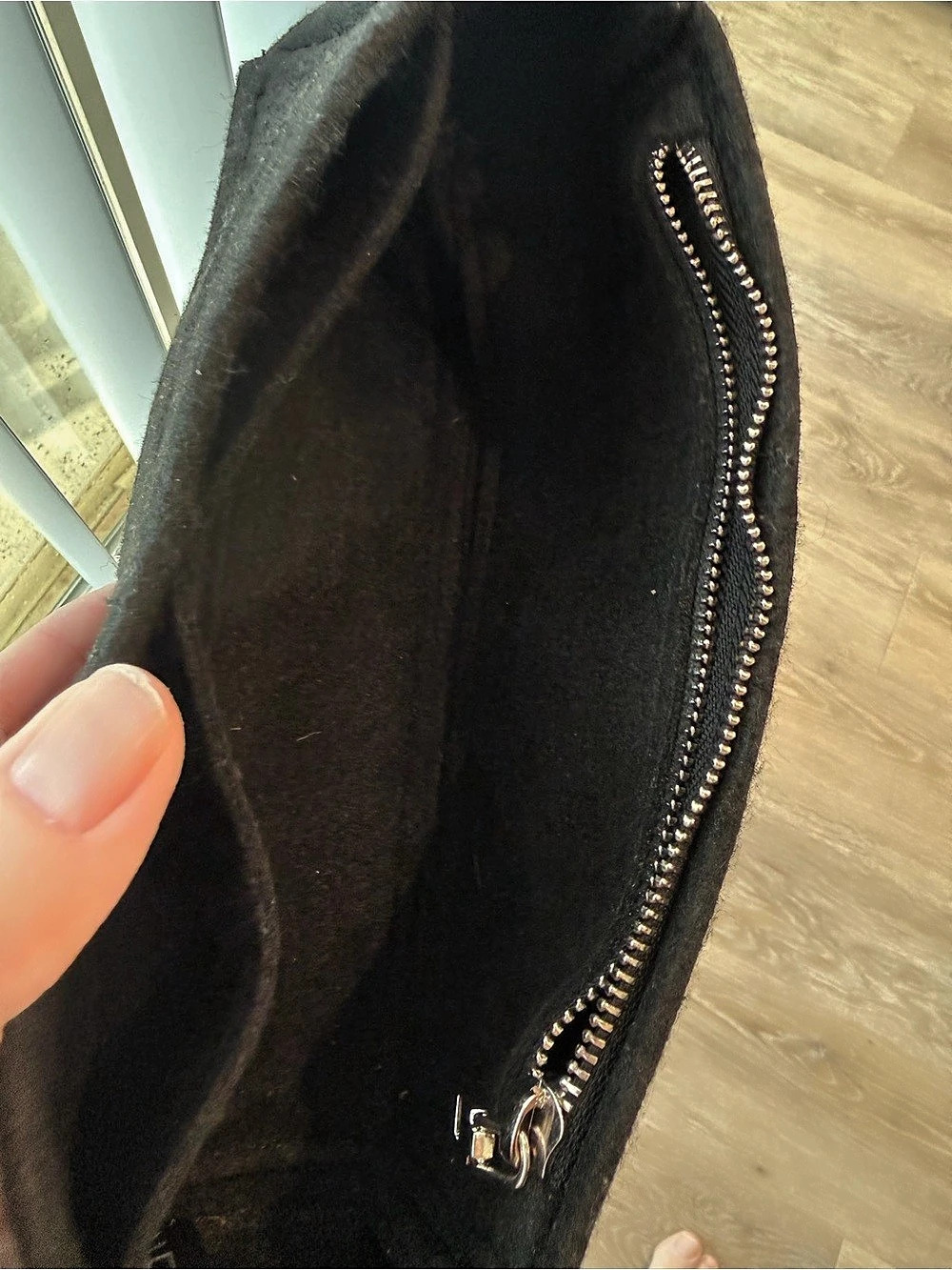 Coach Brooklyn 28 shoulder bag in Loved Leather w/ insert and extra Coach charm - Picture 12 of 16